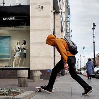 Chanel начал вести переговоры о завершении работы в России