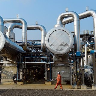 Япония сохранит долю в нефтегазовых проектах России