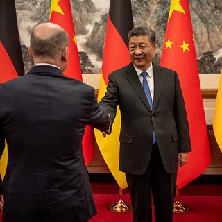 Си Цзиньпин предложил Шольцу четыре принципа урегулирования по Украине