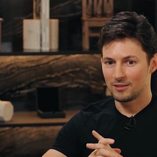 Раскрыта цена вульгарных стульев из интервью Дурова