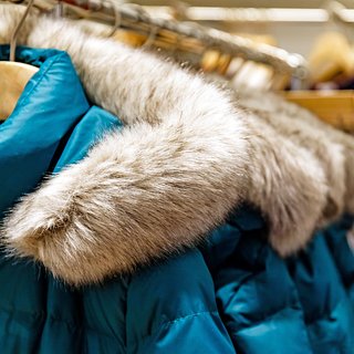 Россиянкам раскрыли правильные способы хранить зимнюю одежду