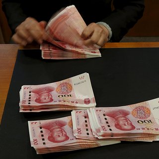 Доля юаня в расчетах через SWIFT стала рекордной