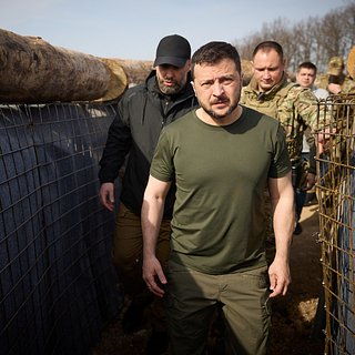 Зеленский признал, что ВСУ атаковали аэродром в Крыму. По нему могли ударить баллистическими ракетами