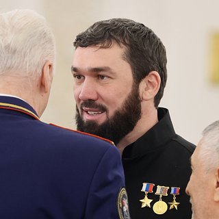 Спикер парламента Чечни стал генерал-майором