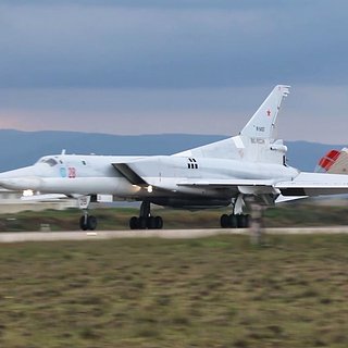 Командир спас летчиков разбившегося на Ставрополье Ту-22. Он принудительно катапультировал их, а сам остался в самолете