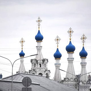 Священник РПЦ провел панихиду по Навальному. Его запретили в служении и разжаловали
