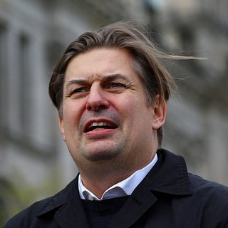Немецкий депутат отказался сниматься с выборов из-за шпионского скандала