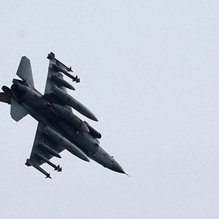 Во Франции назвали сроки подготовки украинских пилотов F-16