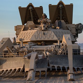 Российские военные захватили машину разминирования на базе Abrams