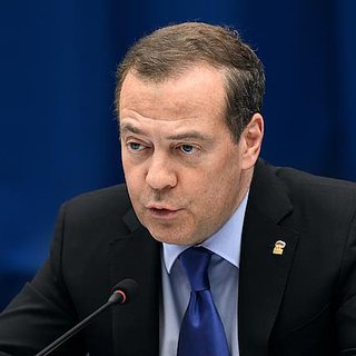 Медведев заявил об уничтожении Россией «новых фашистов»