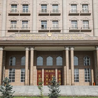 Таджикистан рекомендовал своим гражданам не выезжать в Россию. Что происходит на границе?