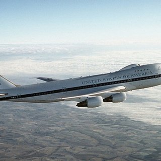 Эксперт рассказал о планах США получить «самолет Судного дня» без GPS