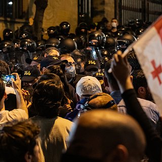 Силовики в Тбилиси попытались разогнать митинг