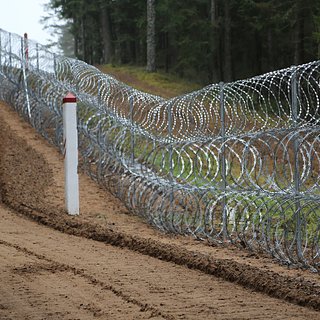 Латвия начала создавать противотанковые рвы на границе с Россией и Белоруссией