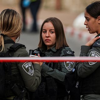 Полицейские выстрелили в напавшего на них с кухонным ножом туриста в Израиле