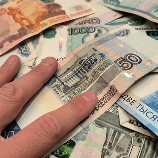 Россиян предупредили о схеме мошенников в преддверии 9 мая