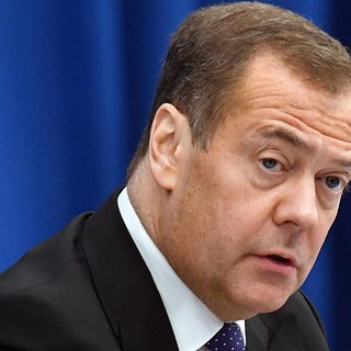 Медведев предрек катастрофу в случае отправки Западом войск на Украину