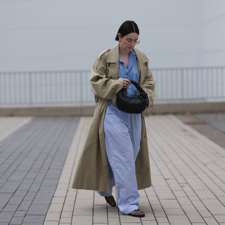 Стилист Рогов призвал россиянок носить пижамные штаны на улице