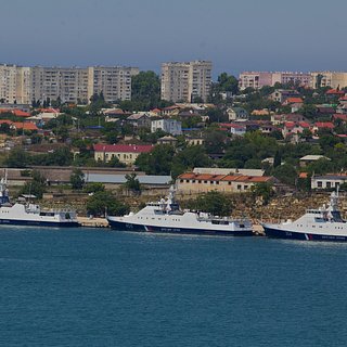 В Севастополе приостановили движение морского транспорта