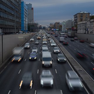 Покупки машин в кредит в России резко снизились