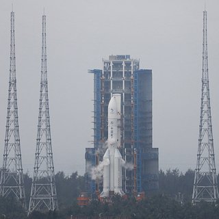 Китайская станция Chang'e-6 успешно вышла на окололунную орбиту