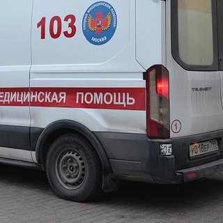12-летняя москвичка попала в больницу со сломанным носом из-за самокатчика
