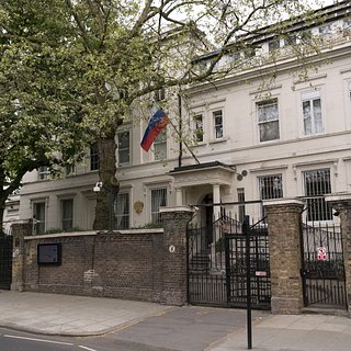 Посольство России прокомментировало высылку Лондоном военного атташе РФ
