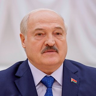 Лукашенко заявил о ненужности доллара и евро