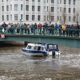 Раскрыты детали аварии с утонувшим в реке Мойке в Петербурге автобусом