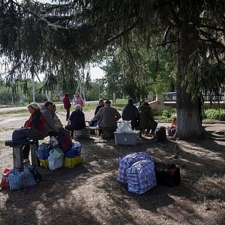 Из населенных пунктов Харьковской области эвакуировали сотни жителей. Что на Украине говорят о наступлении России?