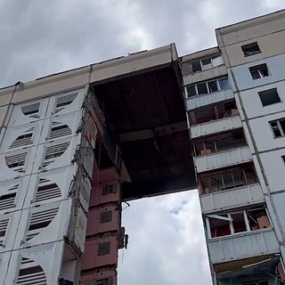 В Белгороде обрушилась часть жилого дома с первого по десятый этаж