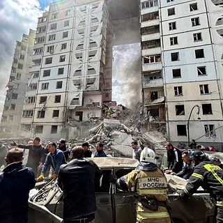 Стало известно о нахождении до 20 человек под завалами дома в Белгороде