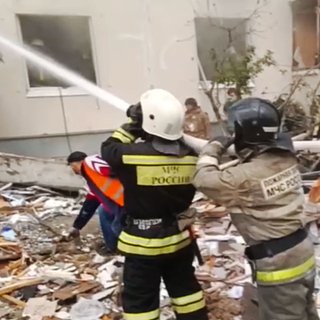 Названа возможная причина пожара под завалами дома в Белгороде