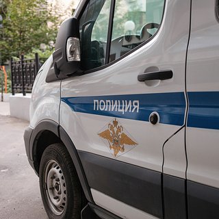Неизвестный бросил коктейль Молотова в здание российского военкомата