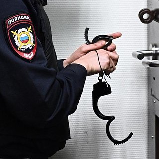 Подозреваемого в распространении наркотиков в Астрахани заключили под стражу